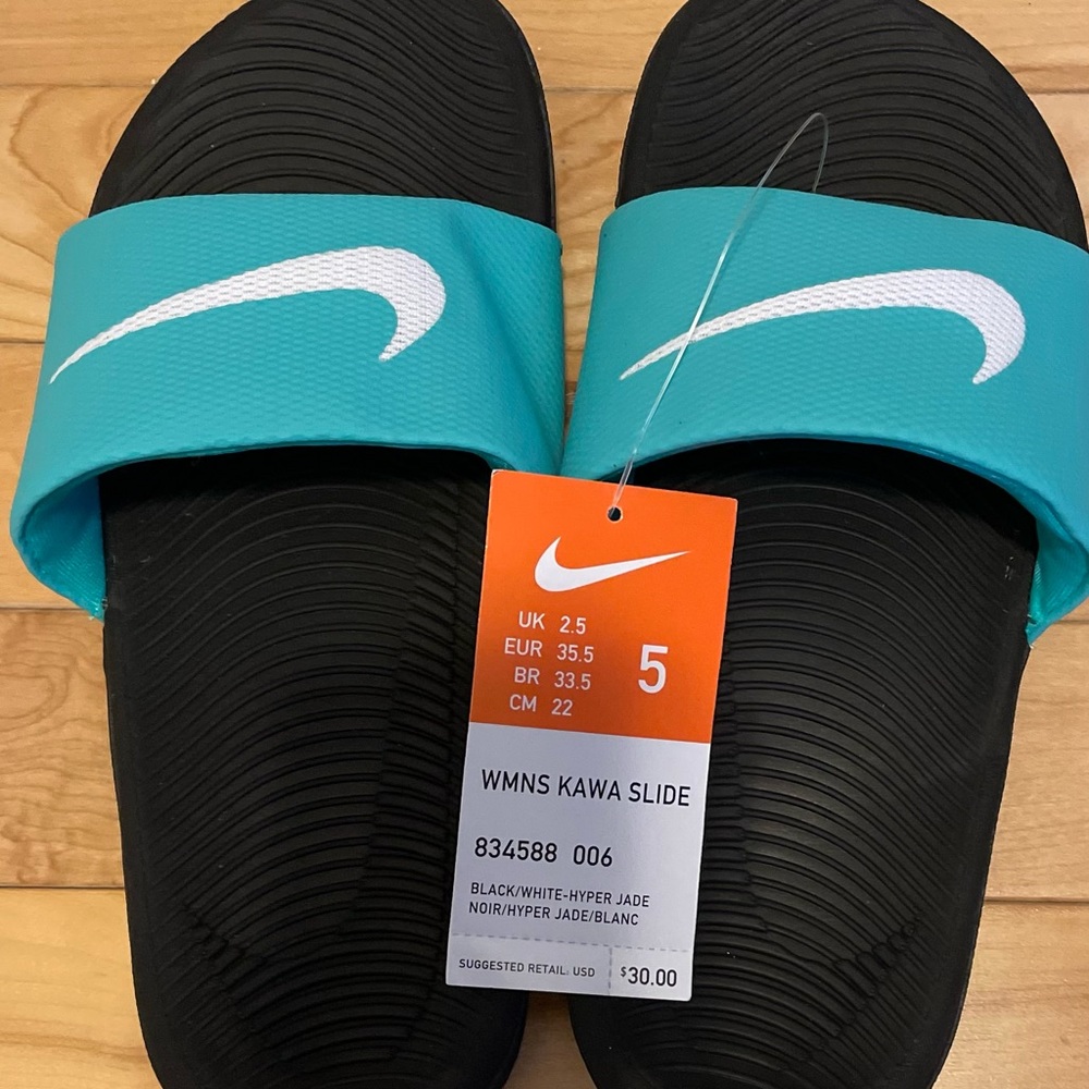Women Nike Slides size 5 Brand New